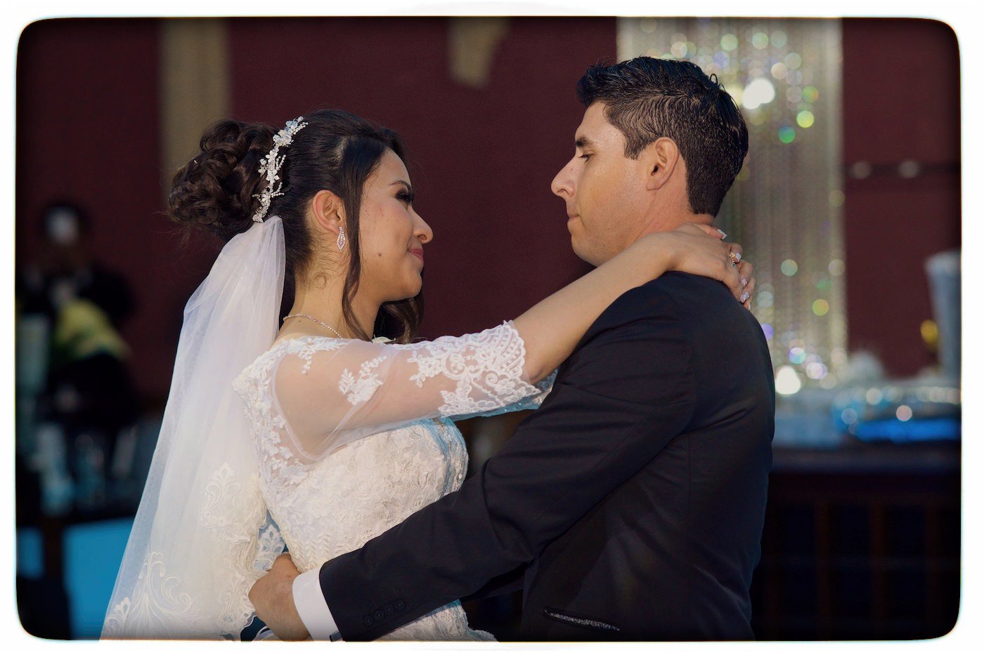 boda-alejandra-luis-salones-kristal-011